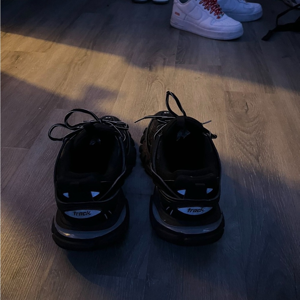 Balenciaga Men's Black Sneakers - Picture 4 of 6